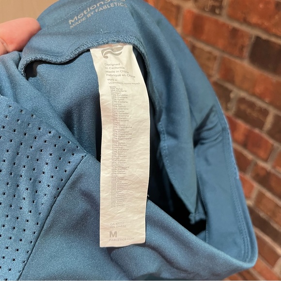 Fabletics womens Motion 365 zip pockets high rise leggings teal medium - Picture 6 of 6